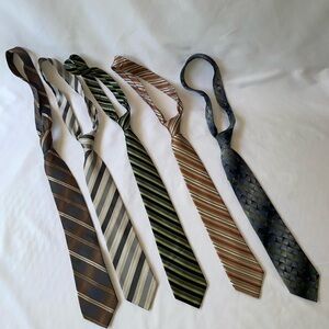 Mens Tie (s) Bundle Deal of 5 NICE